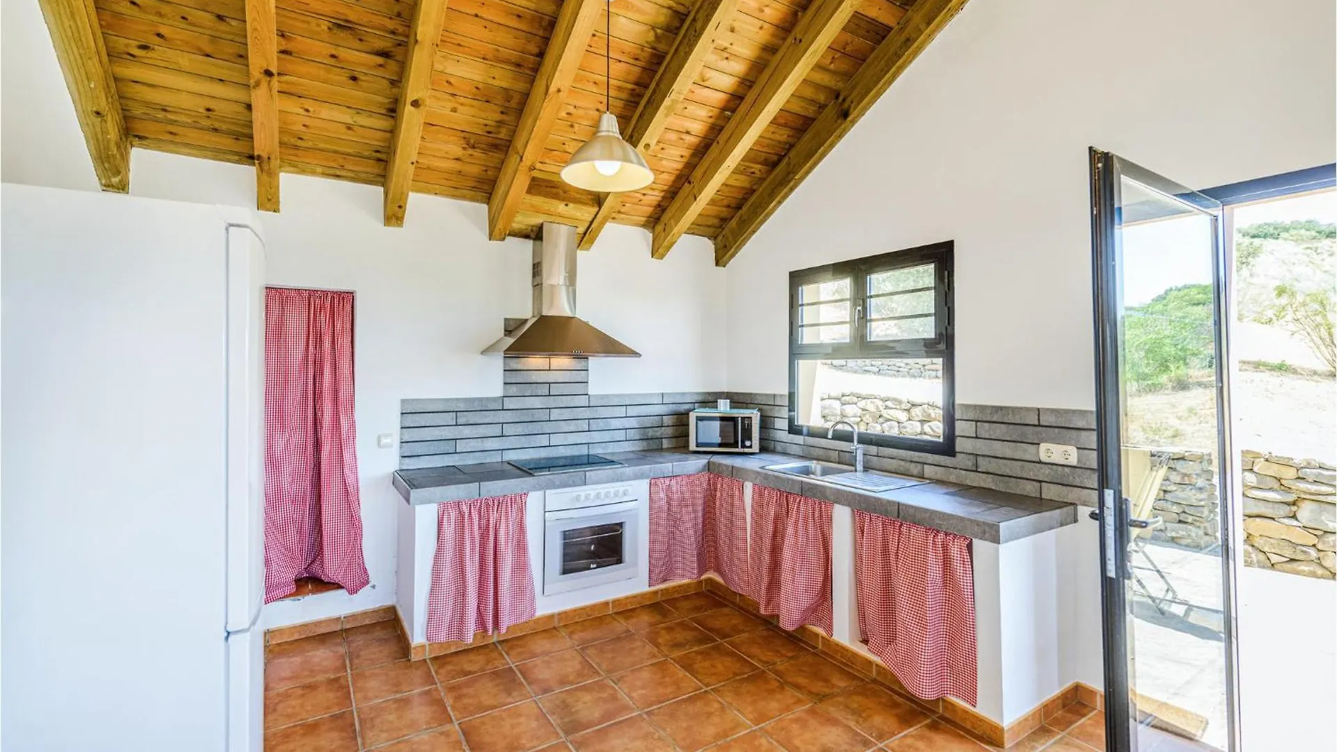 Holiday home Lovely Home In El Gastor With Kitchen