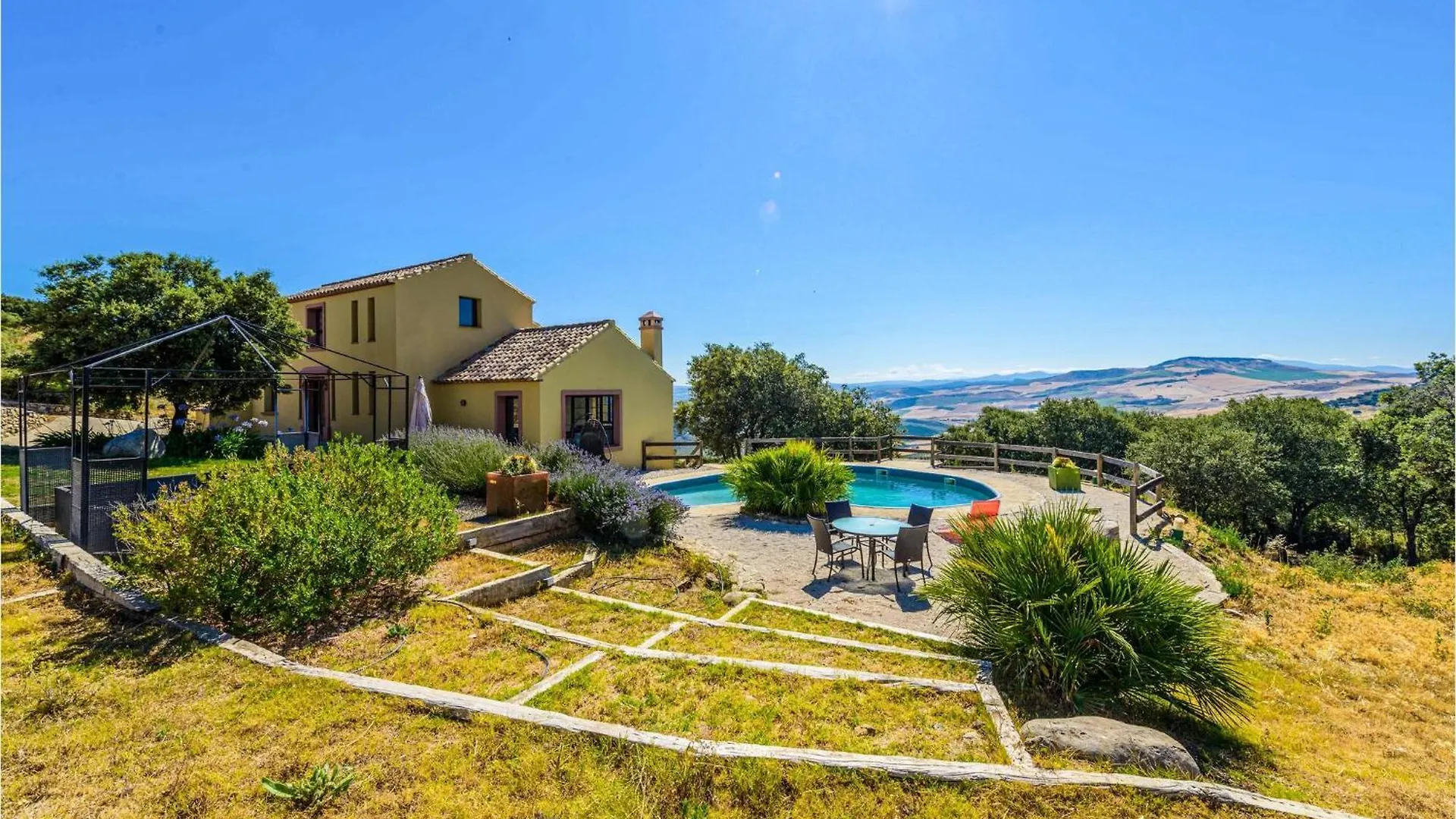 Lovely Home In El Gastor With Kitchen Spain